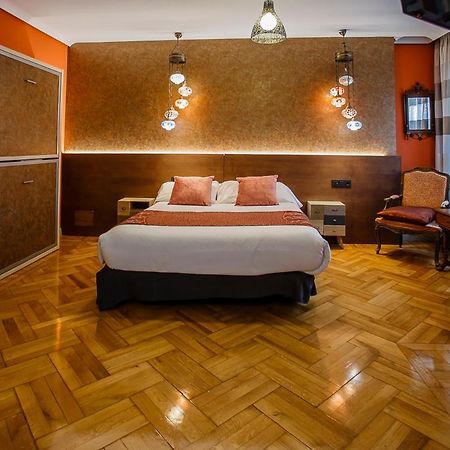 Hostal Rodas Pamplona Eksteriør billede