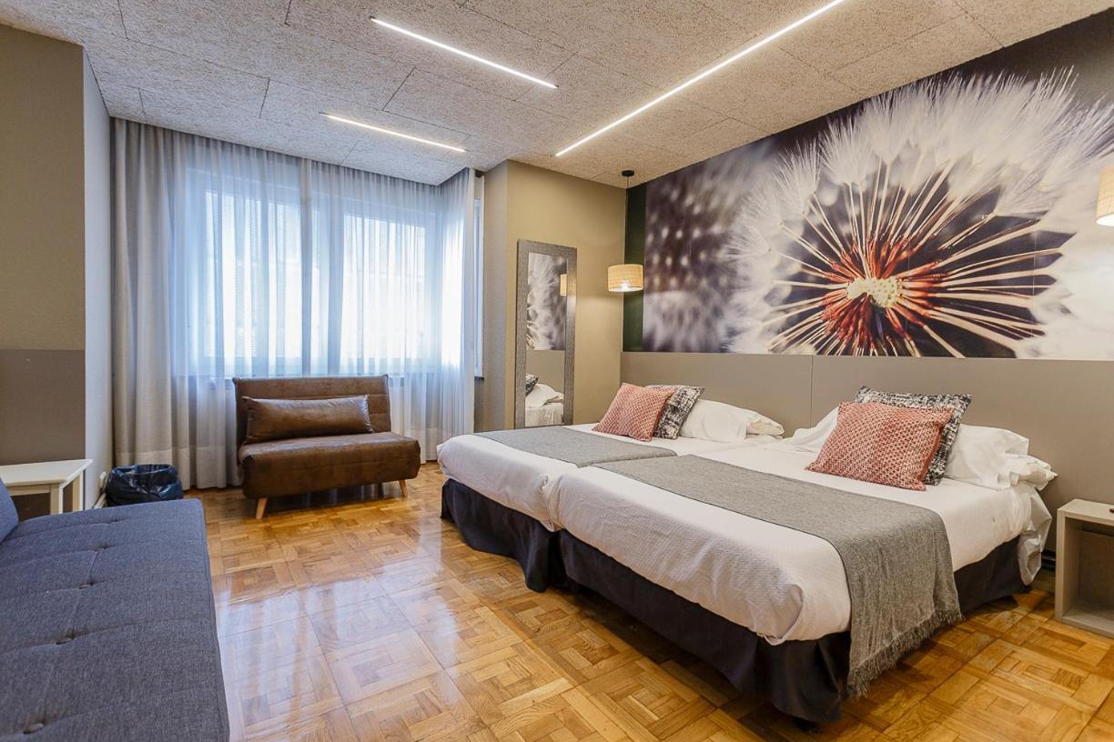 Hostal Rodas Pamplona Eksteriør billede