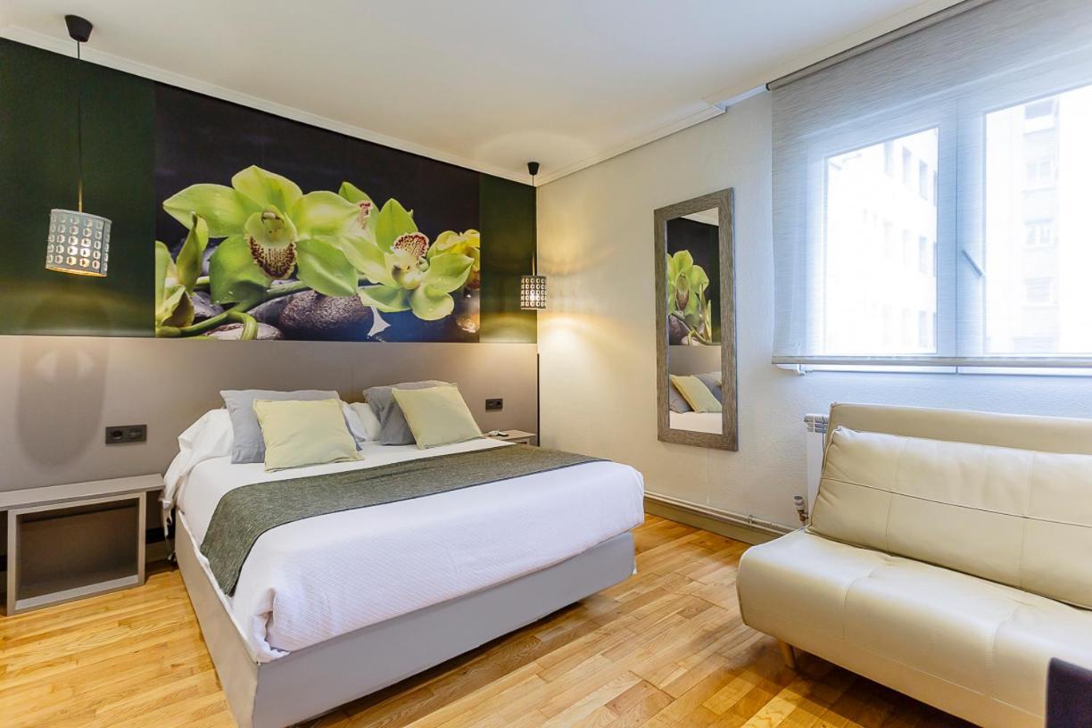 Hostal Rodas Pamplona Eksteriør billede