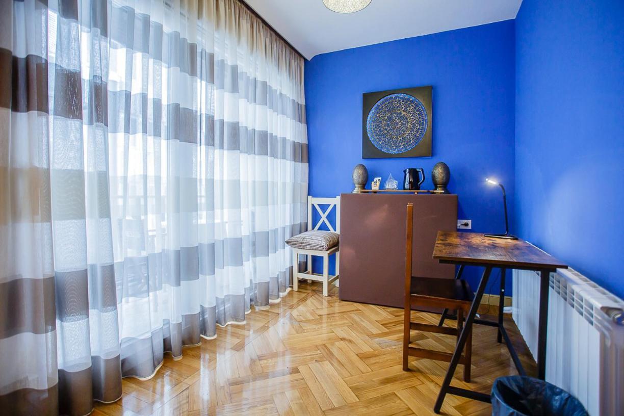 Hostal Rodas Pamplona Eksteriør billede