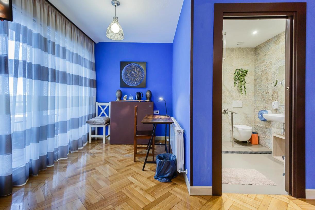 Hostal Rodas Pamplona Eksteriør billede