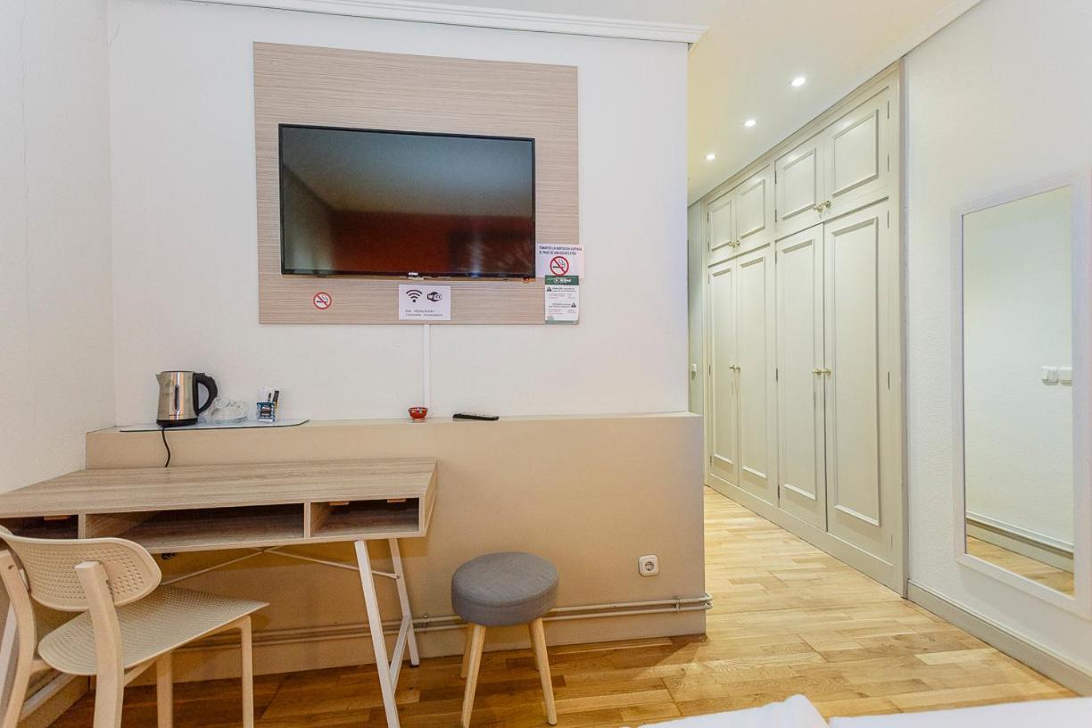 Hostal Rodas Pamplona Eksteriør billede